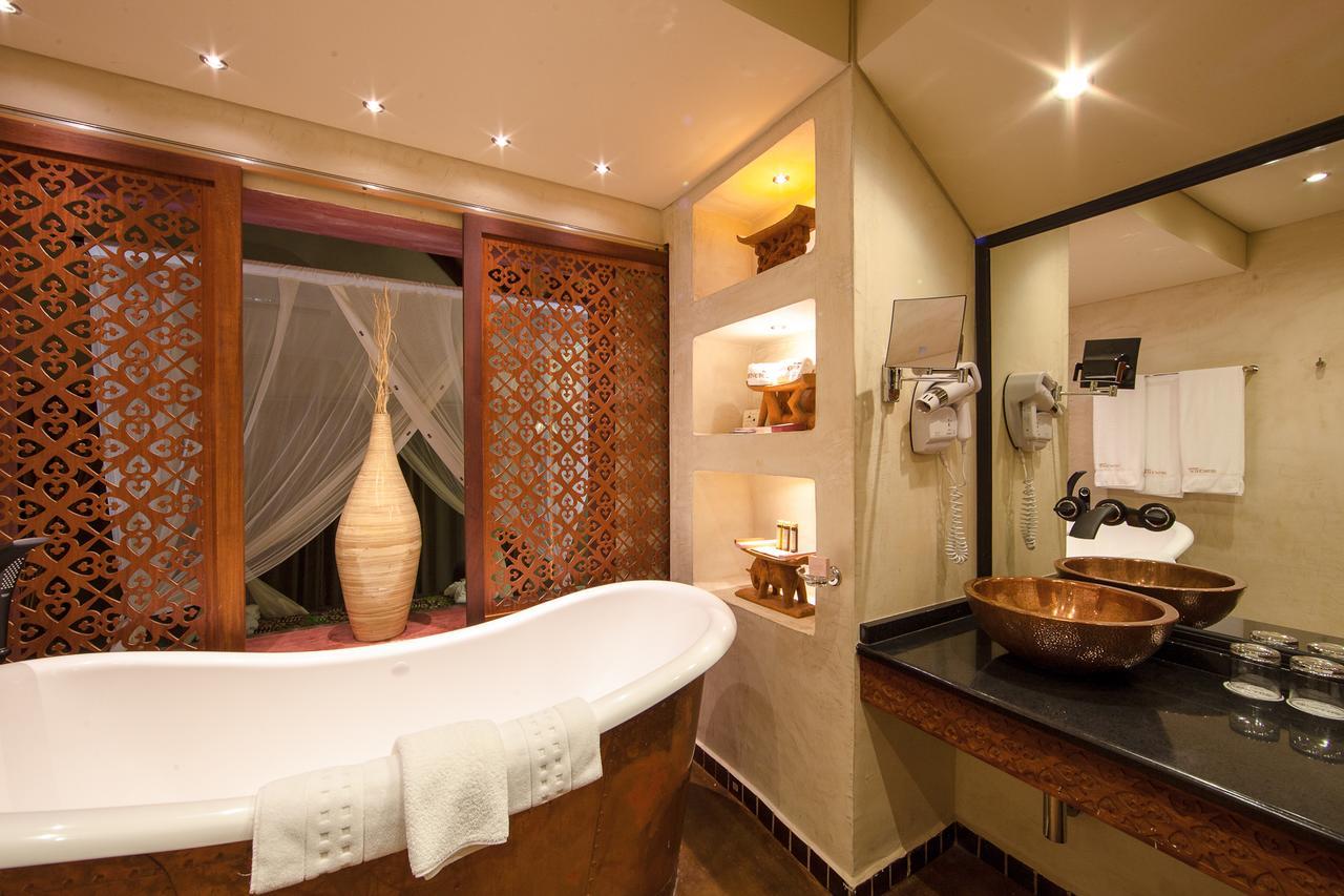 The Royal Senchi Hotel And Resort Akosombo Ngoại thất bức ảnh
